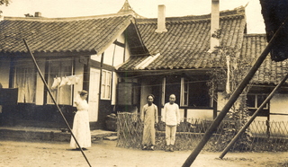 First house in Chengtu, Myrtle Johns, 1911 Credit: Johns Family.