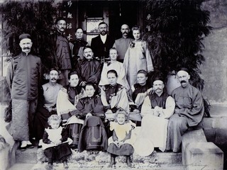 Missionaries in Chungking, [1890s] Credit: Kilborn / Walmsley Family.