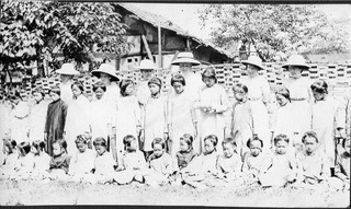 Luchow School Students, 1911 Credit: Jones Family / Jean Zamin.